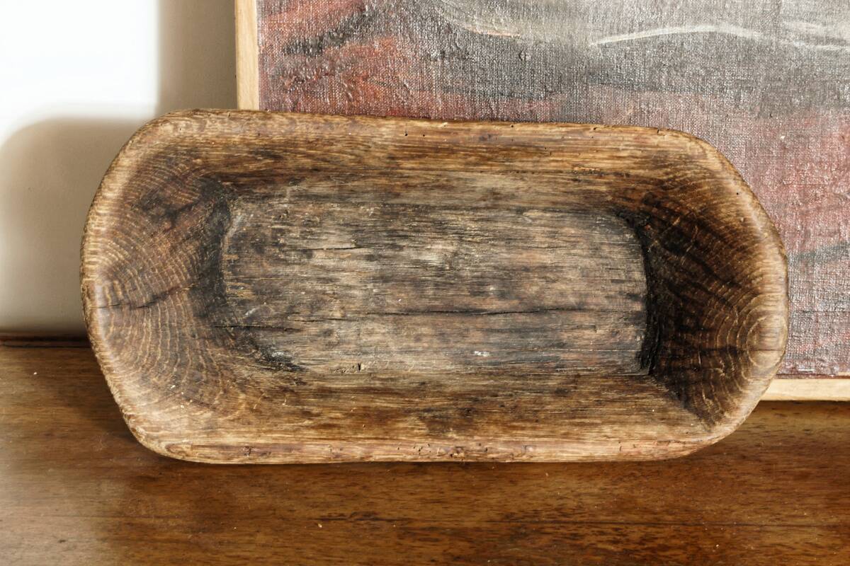 Carved wooden monoxyle cup, folk art, 19th century.