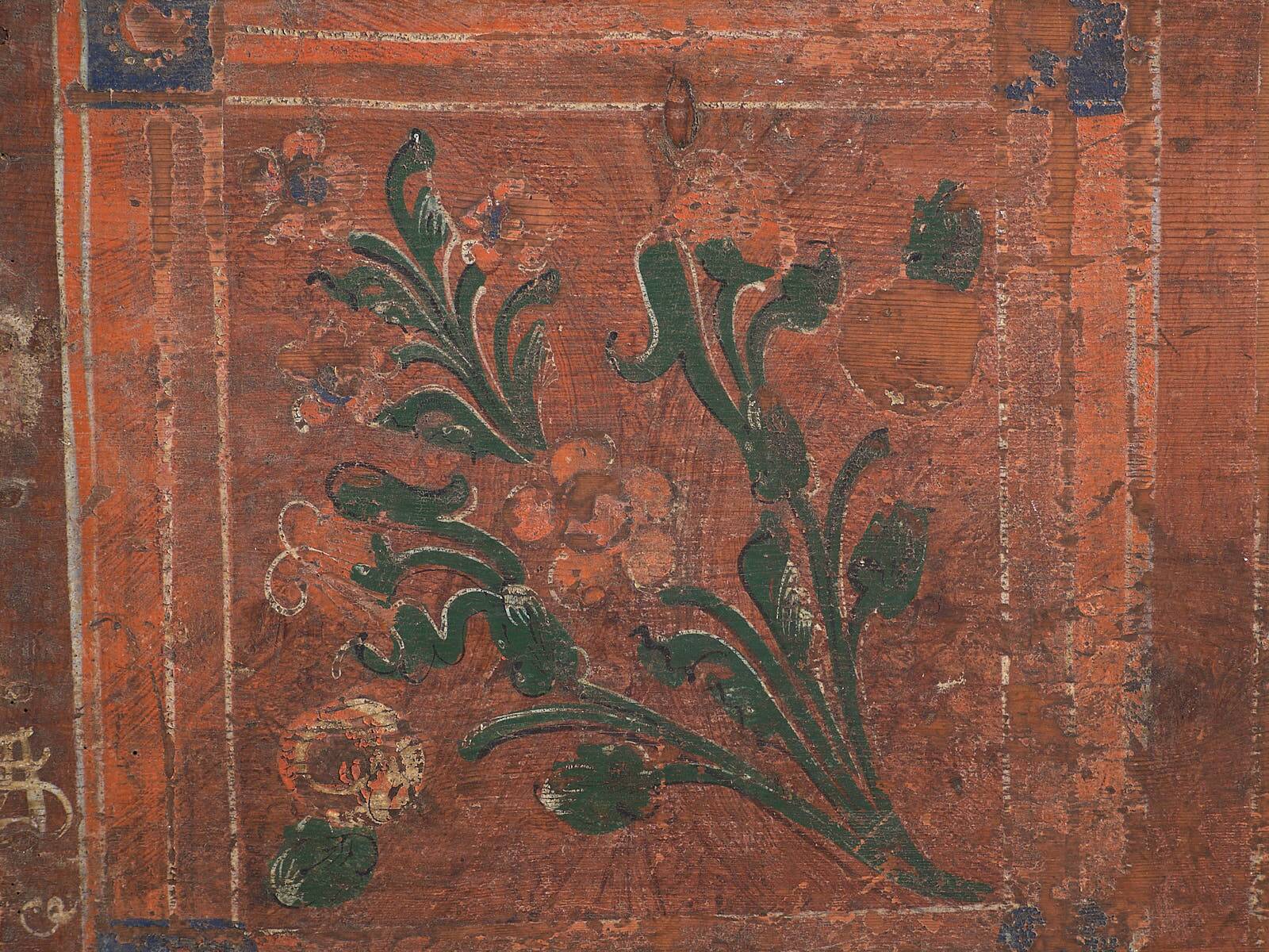 Antique trunk with floral motifs (c.1920) #24