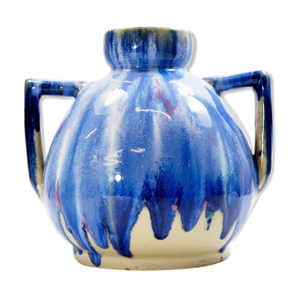 Vase en céramique d’arts et d’artisanat
