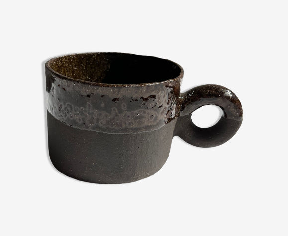 Tasse basse anse ronde noire - Léa Baldassari