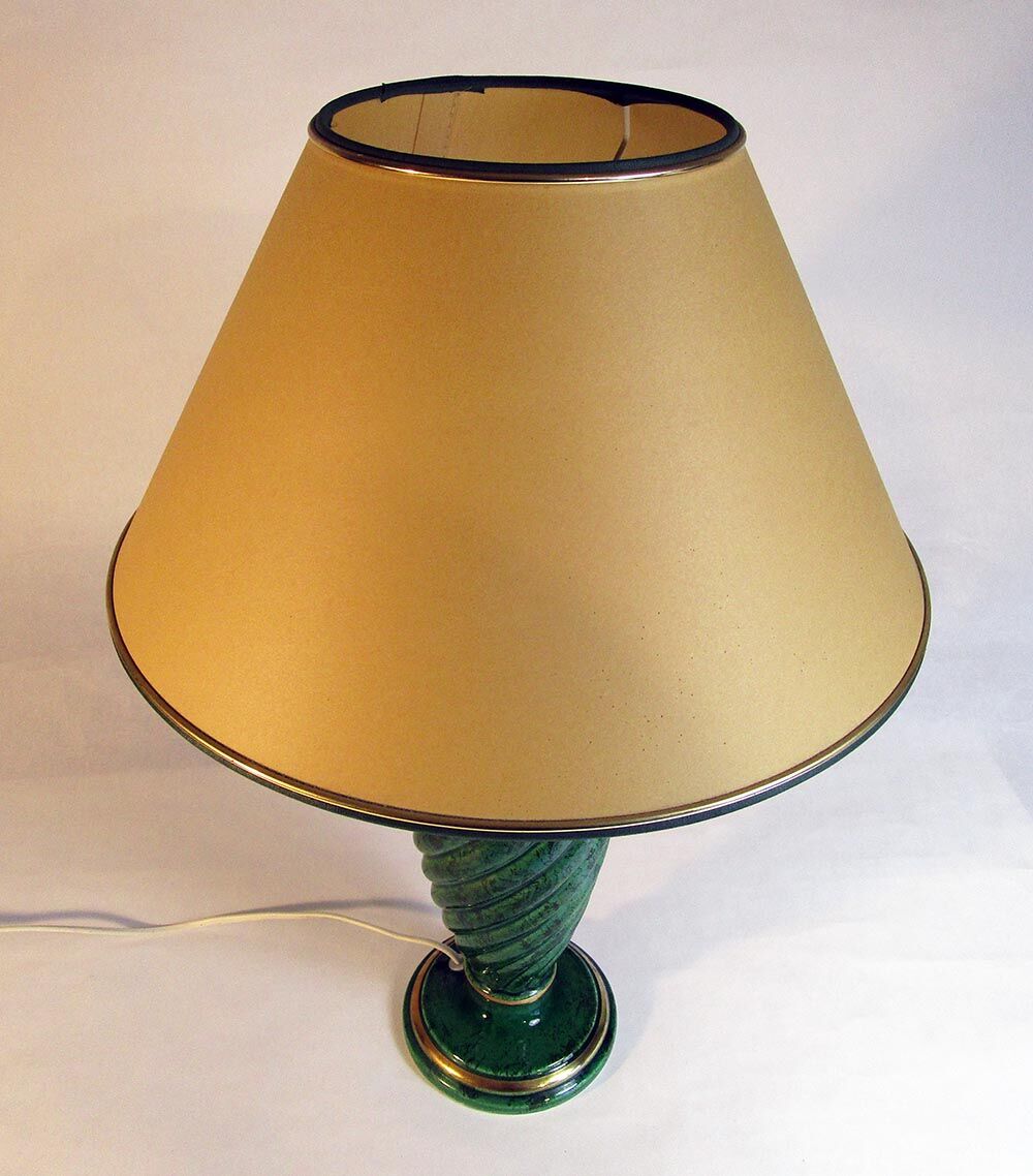 Green ceramic lamp