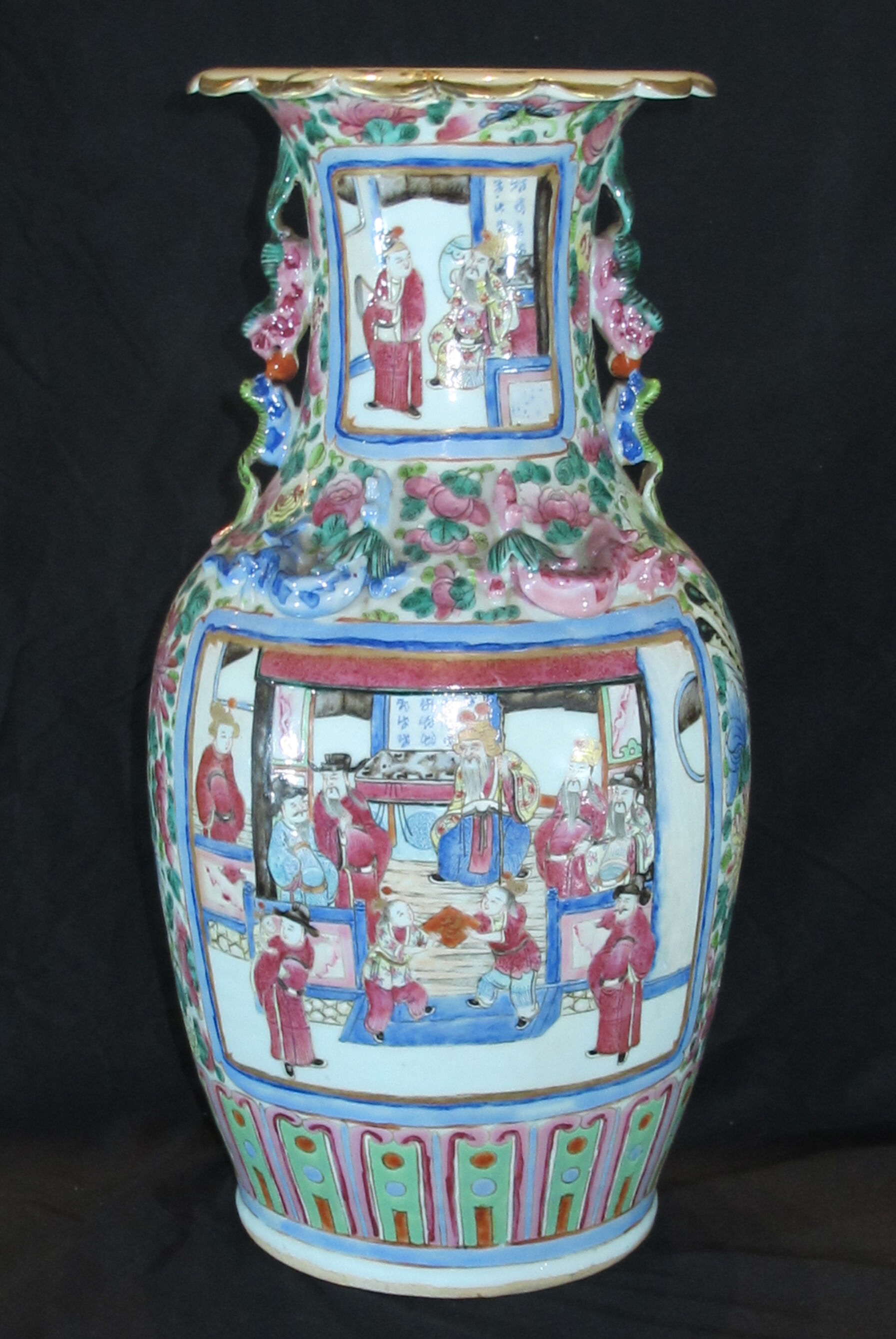 Large Chinese vase China 19th century