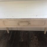 Farm table