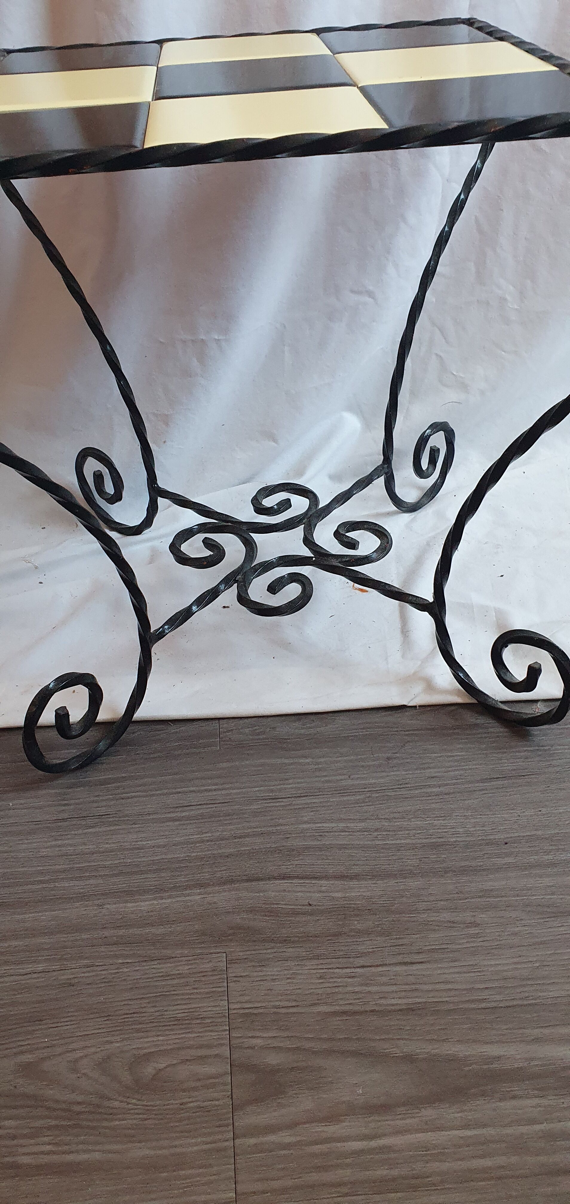 Iron table & earthenware from 1950/60