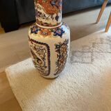 Vase balustre motifs paons/floraux style Imani signé y.p. Derevua"