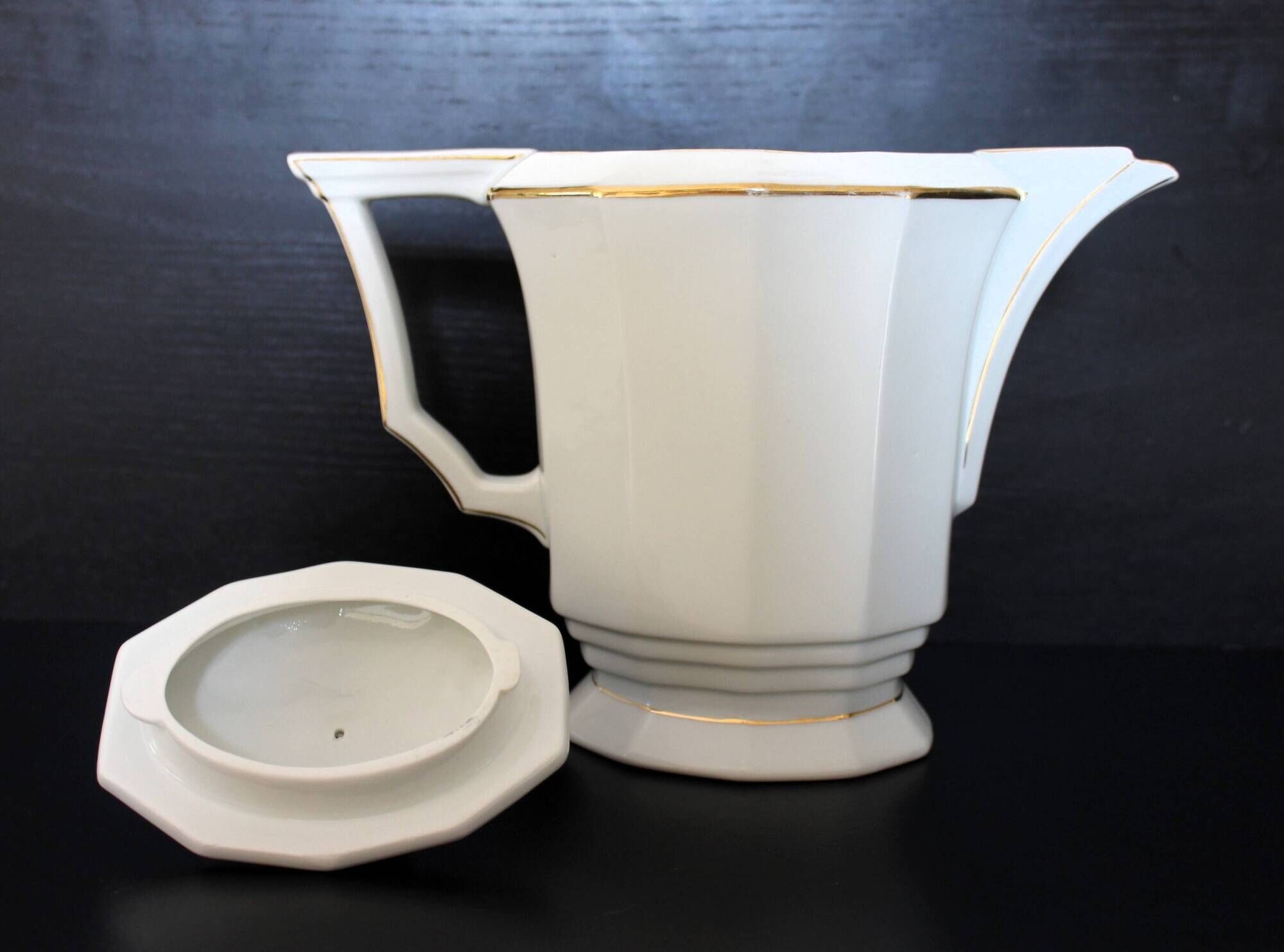 Art Deco ensemble of Czech coffee pot and sugar bowl.