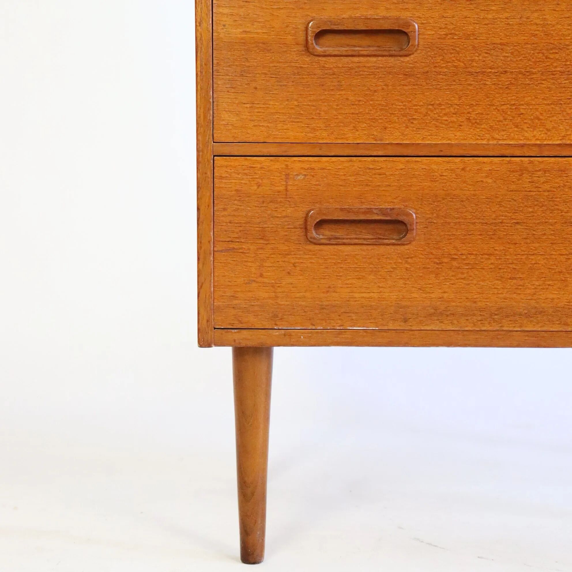 Teak chest of drawers with four drawers