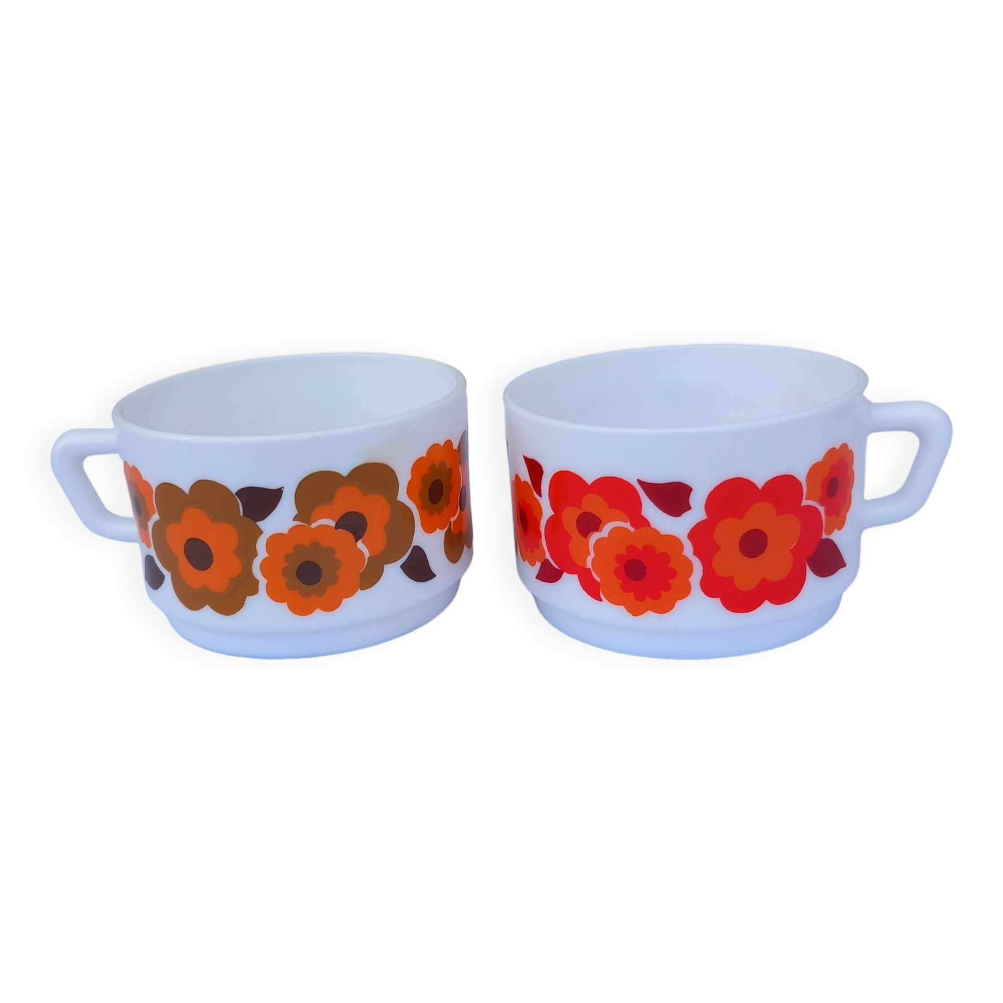 2 large 70s Arcopal cups - Lotus pattern