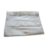 Nappe à thé brodée
