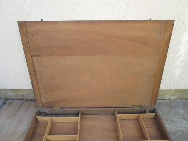 Large old wooden painter's case
