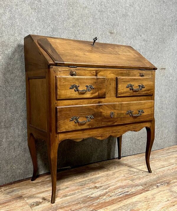 Commode scriban style Louis XV en noyer massif vers 1920-1940