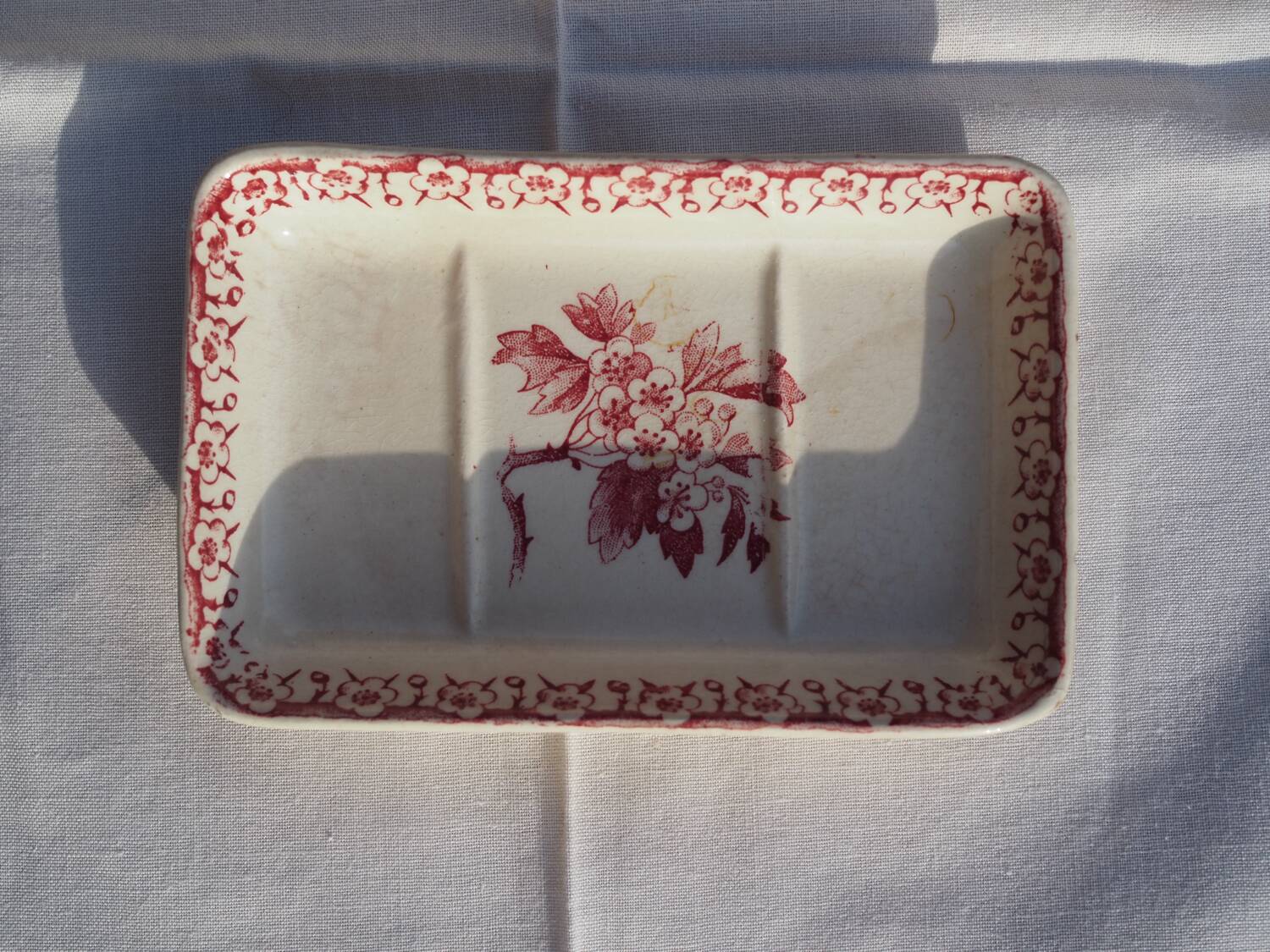 Gien Terre de Fer soap dish