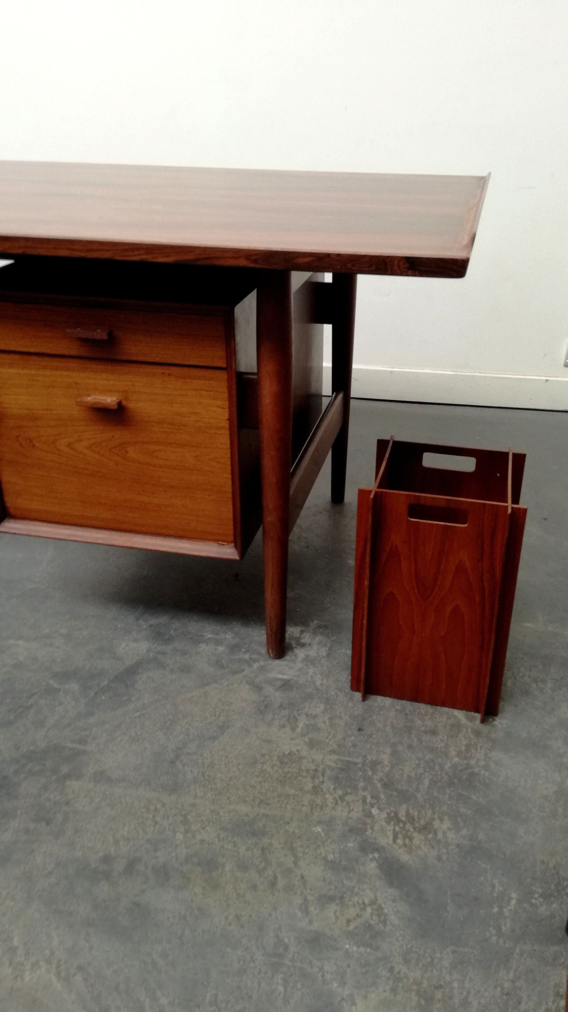 Scandinavian office trash teak 1960