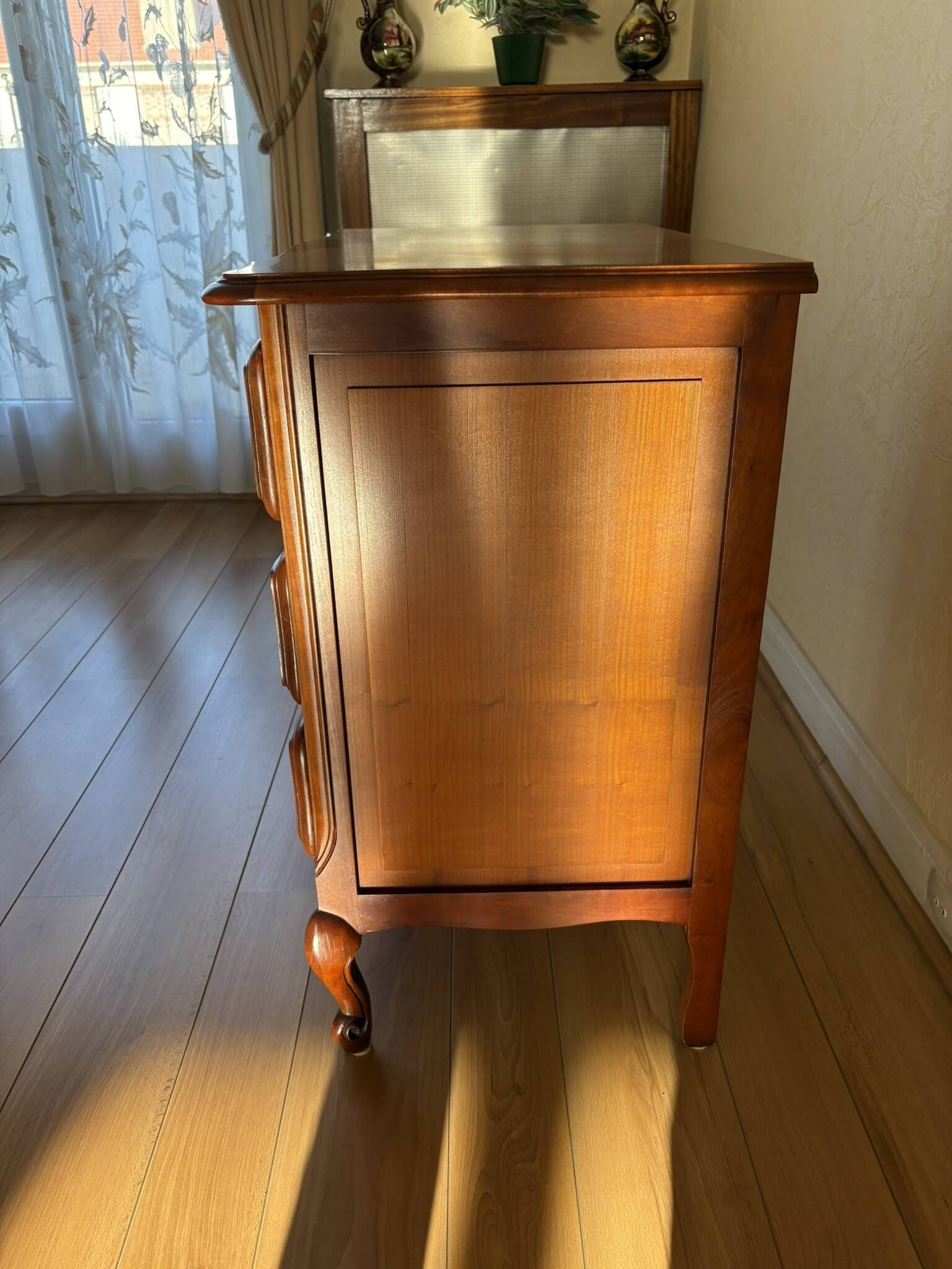 Vintage wooden chest of drawers, Louis XV style with curved drawers