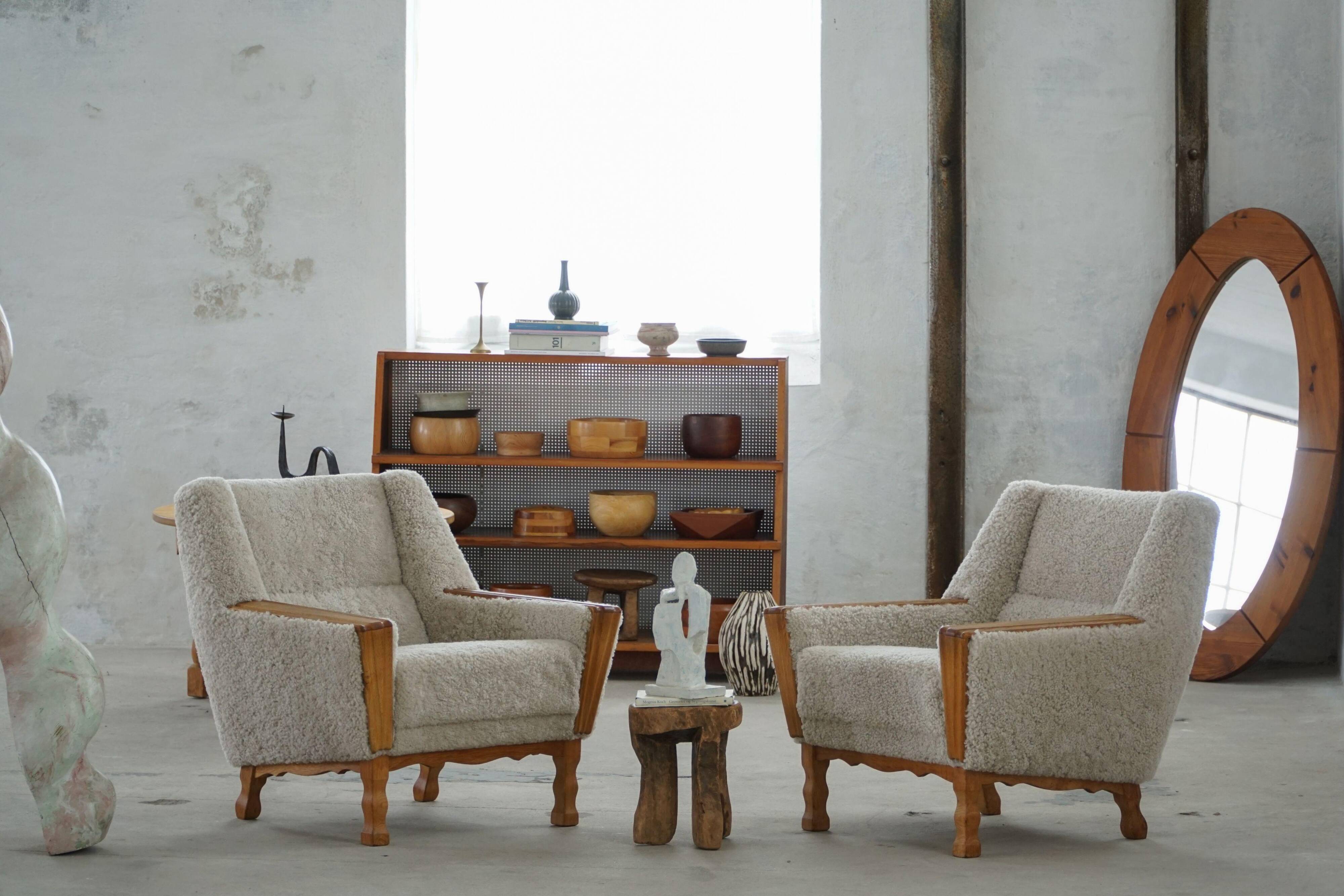 Large oval wall mirror in solid pine by Glasmäster Markaryd, Sweden, 1960s.