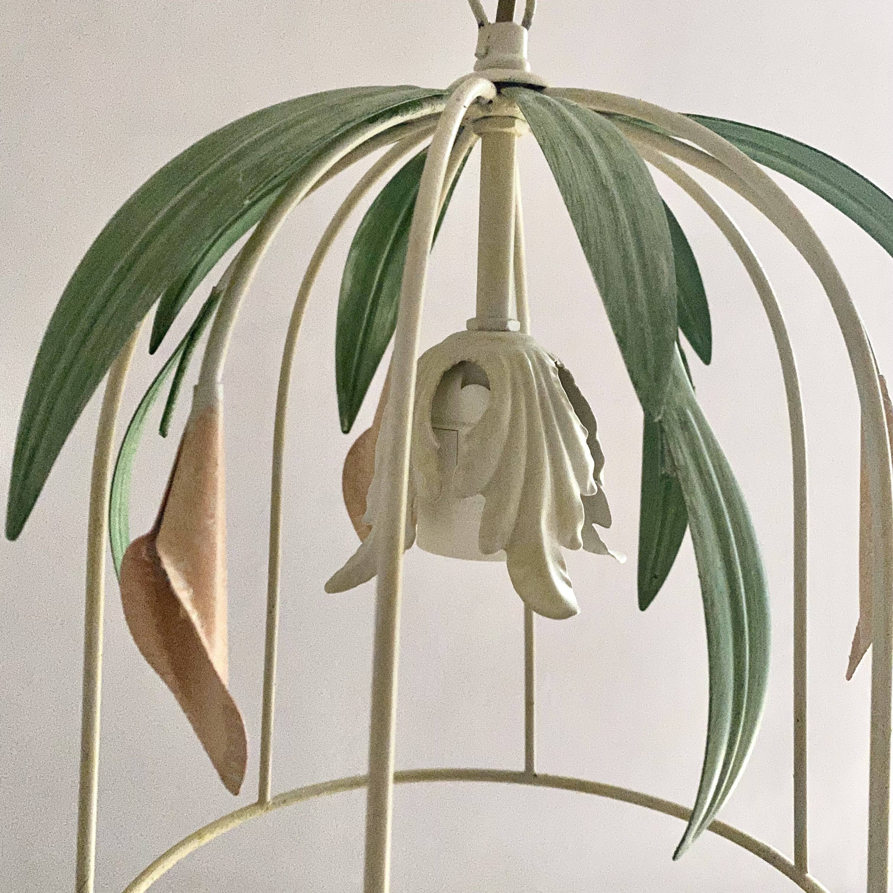 Suspension leaves and flowers