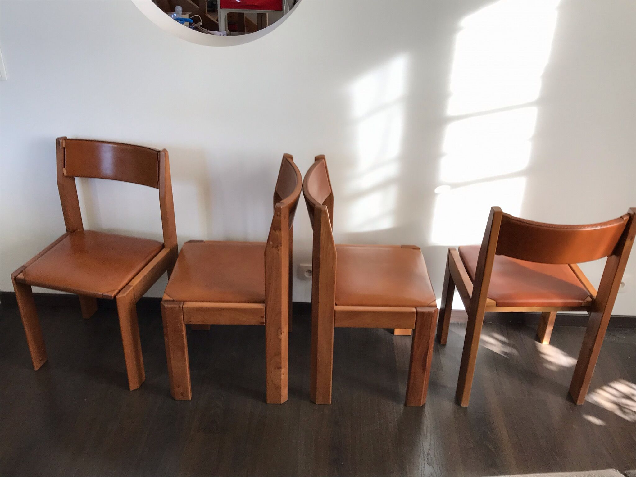 Set of 4 elm chairs and leather, 80s