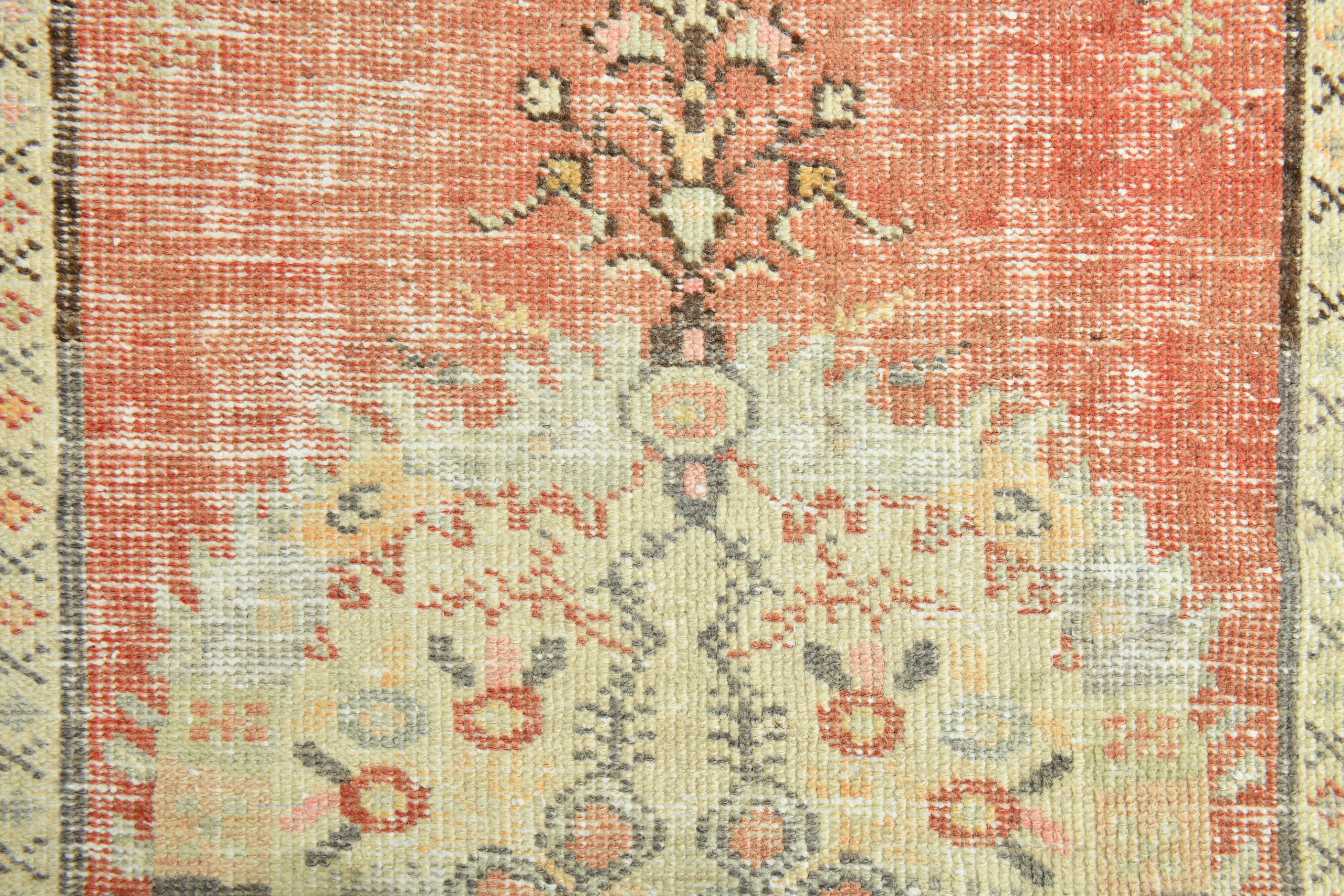 Tapis Couloir Vintage Patiné – Tons Corail, Crème & Vert Sauge, 85x352 Cm