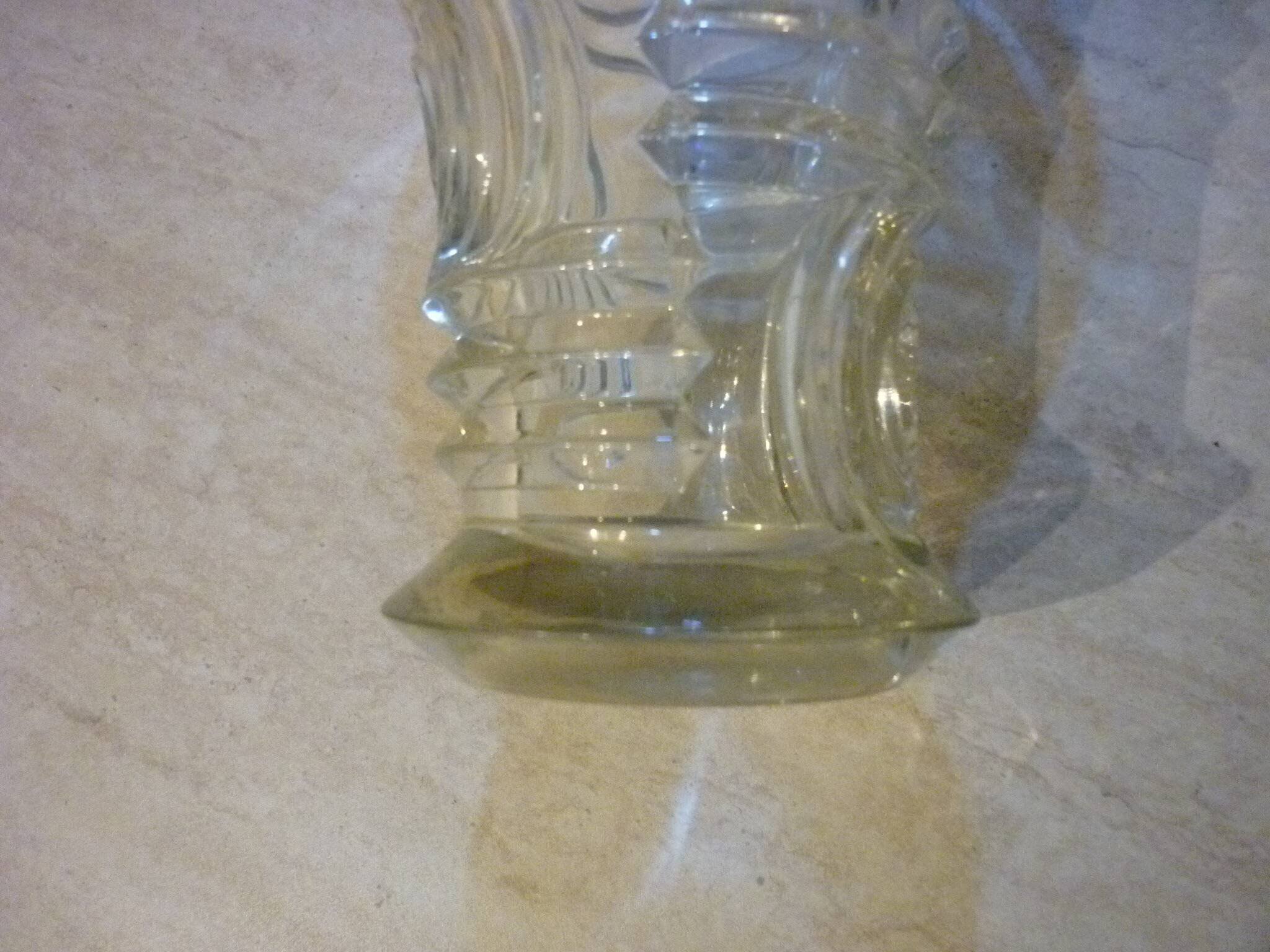 Fresnel style glass vase