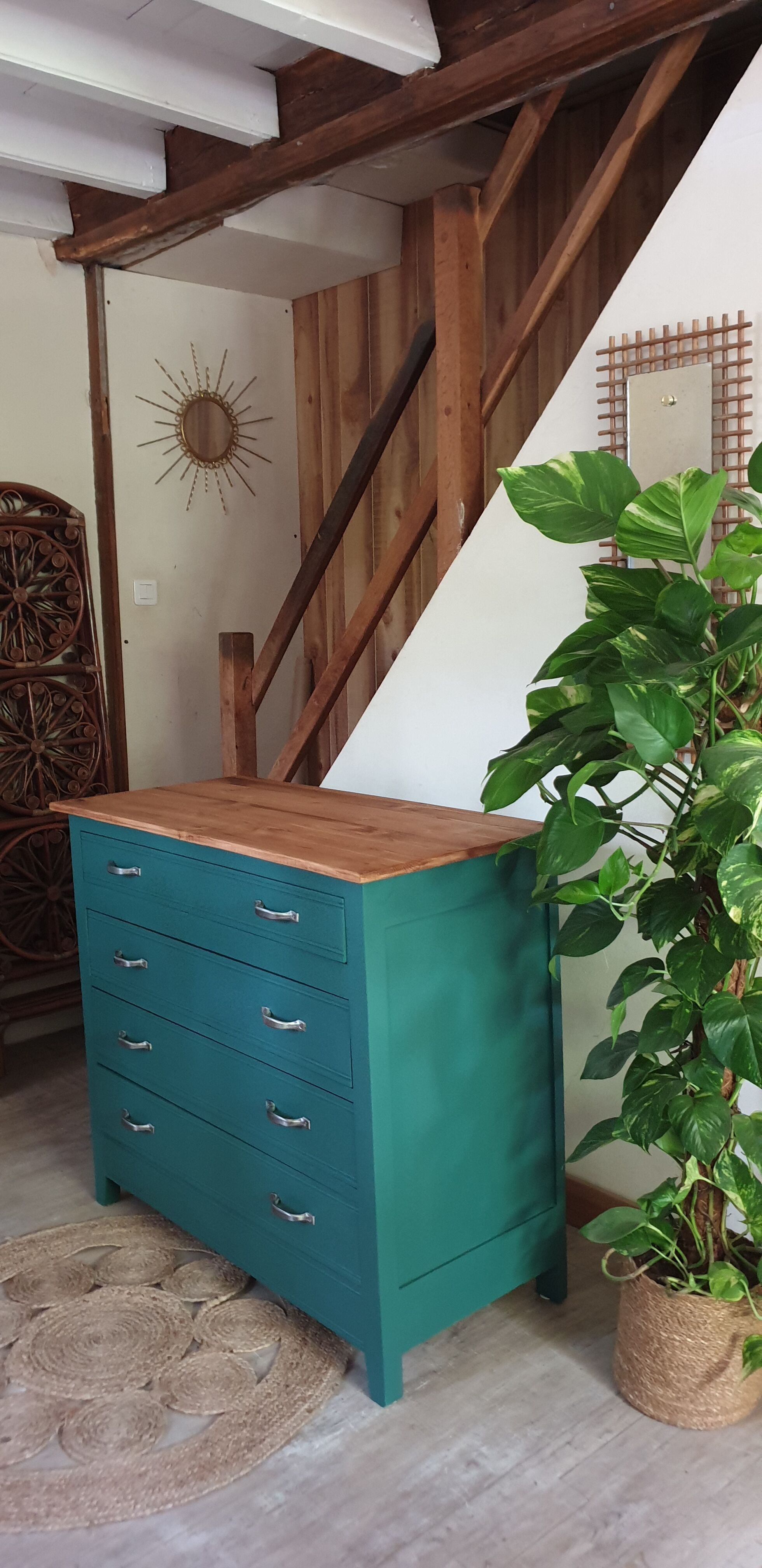 Solid wood chest of drawers