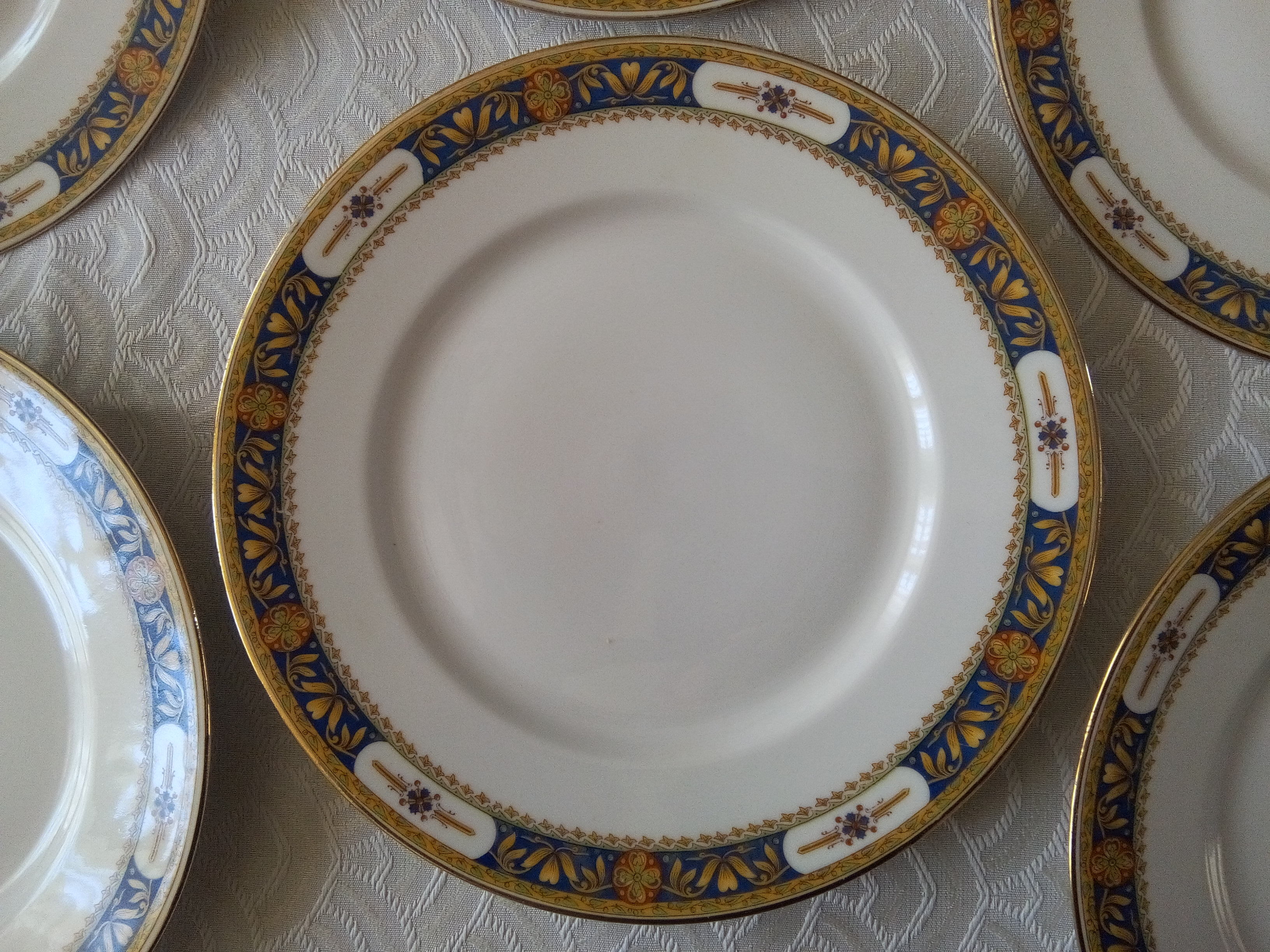 6 assiettes plates porcelaine de Limoges
