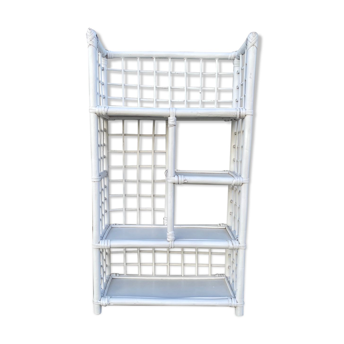 White rattan shelf with braces