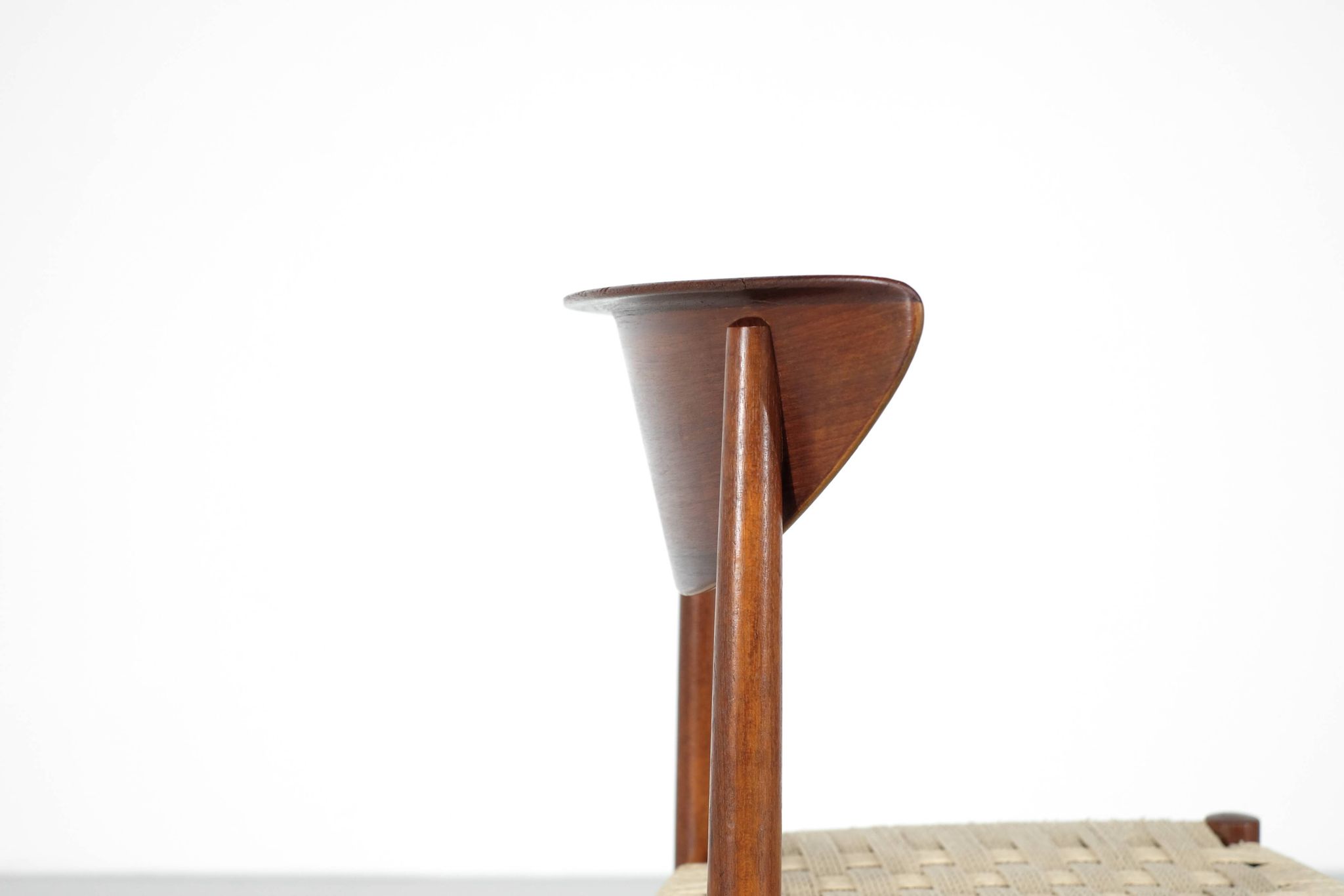 “316” chair by Peter Hvidt & Mölgaard Nielsen for Søborg Møbelfabrik.