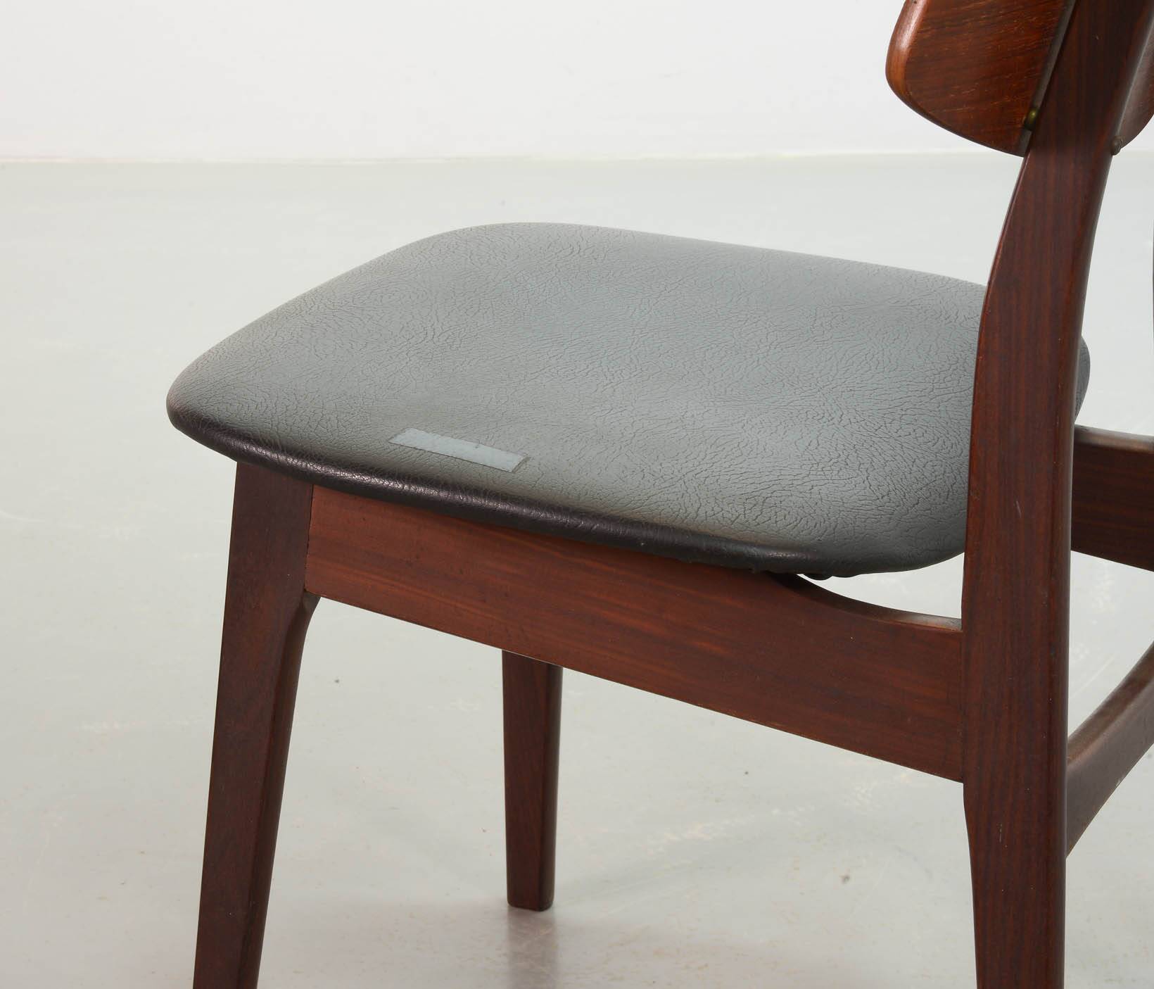 Elegant Set of 2 Webe Teak Wooden Dining Chairs by Louis van Teeffelen, 196