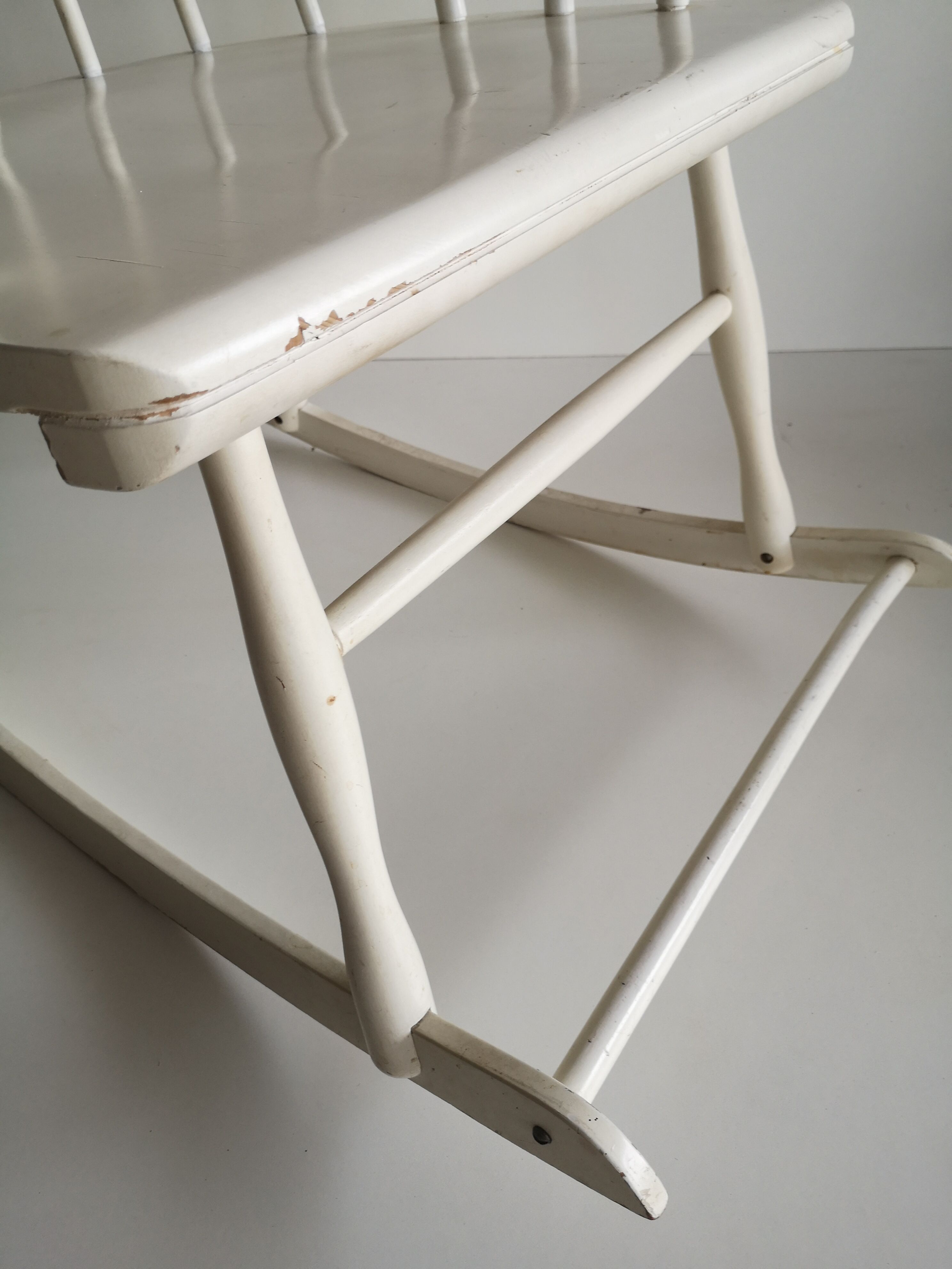 Rocking-chair white Lena Larsson 60s