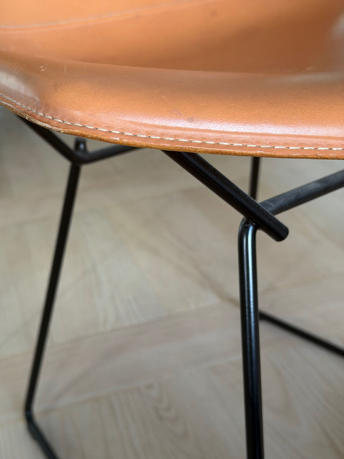 Set of 4 Bertoia chairs