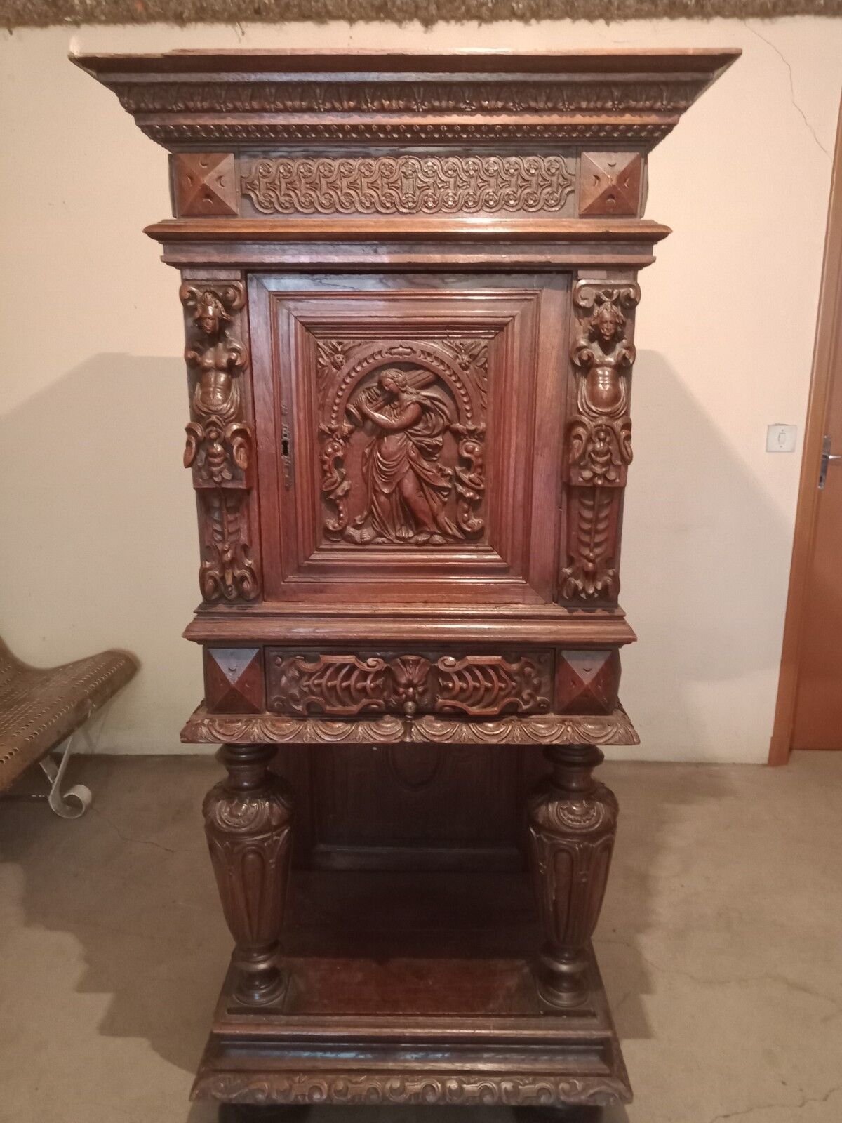 Cabinet credenza Renaissance style