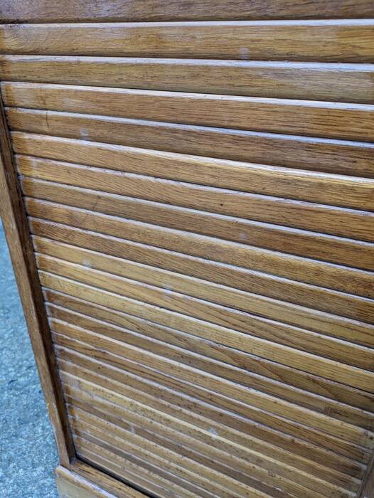 Curtain cabinet, filing cabinet