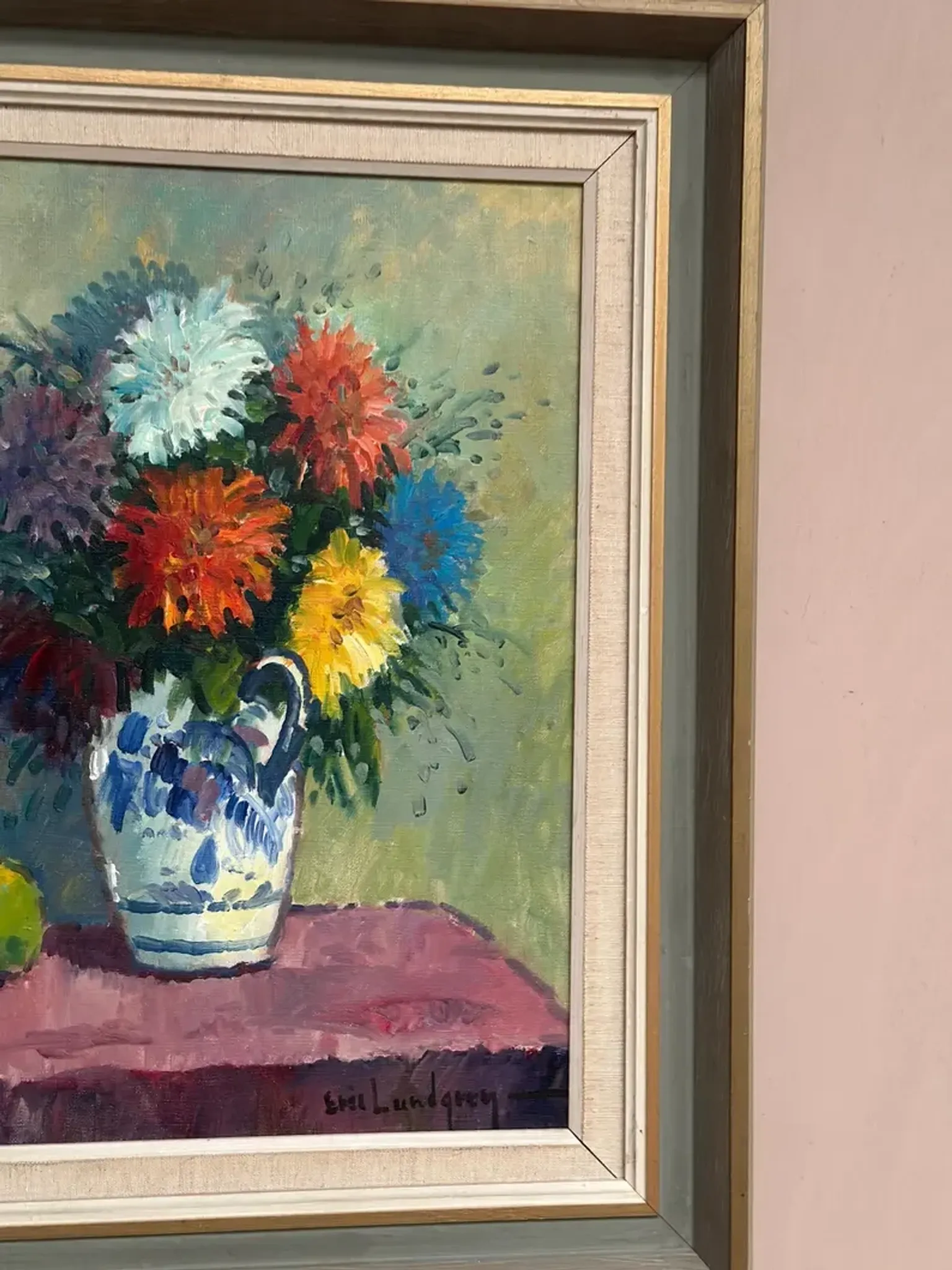 Original Swedish Oil on Canvas – “Asters in a Ceramic Vase” by Eric Lundgren – Signed – Vintage and Framed – 60 × 54 cm (23.6" × 21.3")