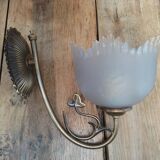 Applique base laiton tulipe verre polis relief fleurs