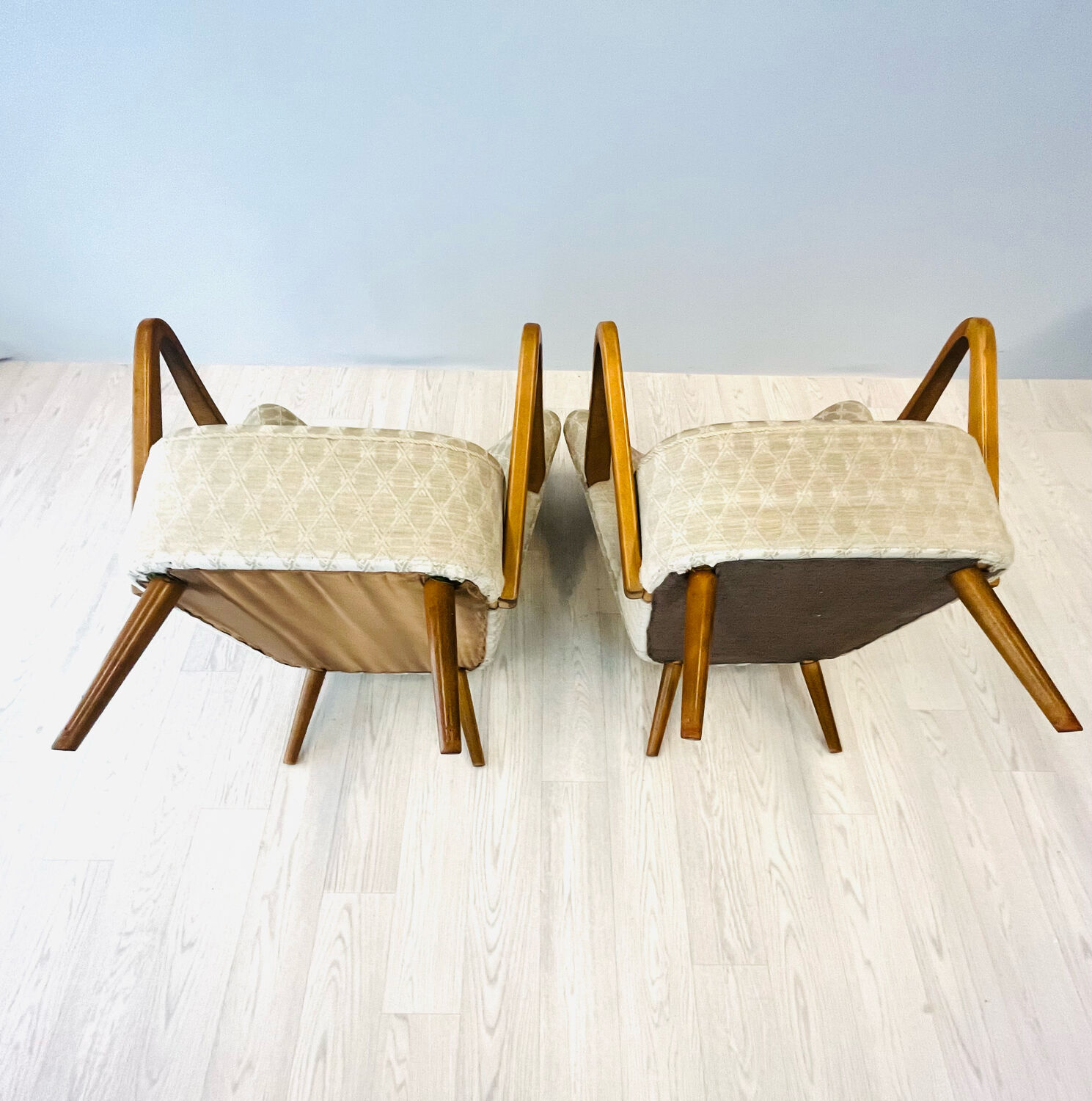 Pair cocktail chairs