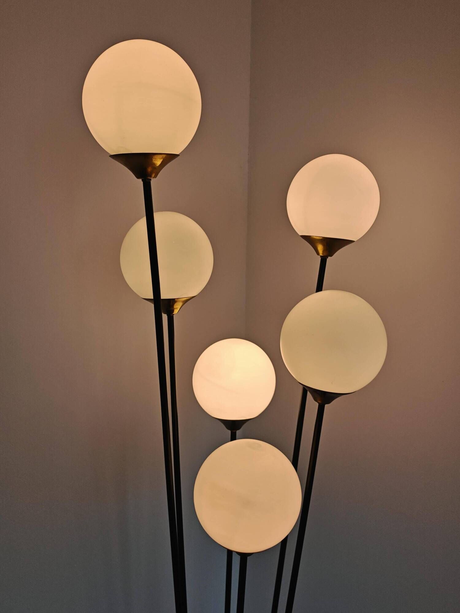 Mid Century Modern floor lamp in brass, marble, and opaline glass attributed to Stilnovo.