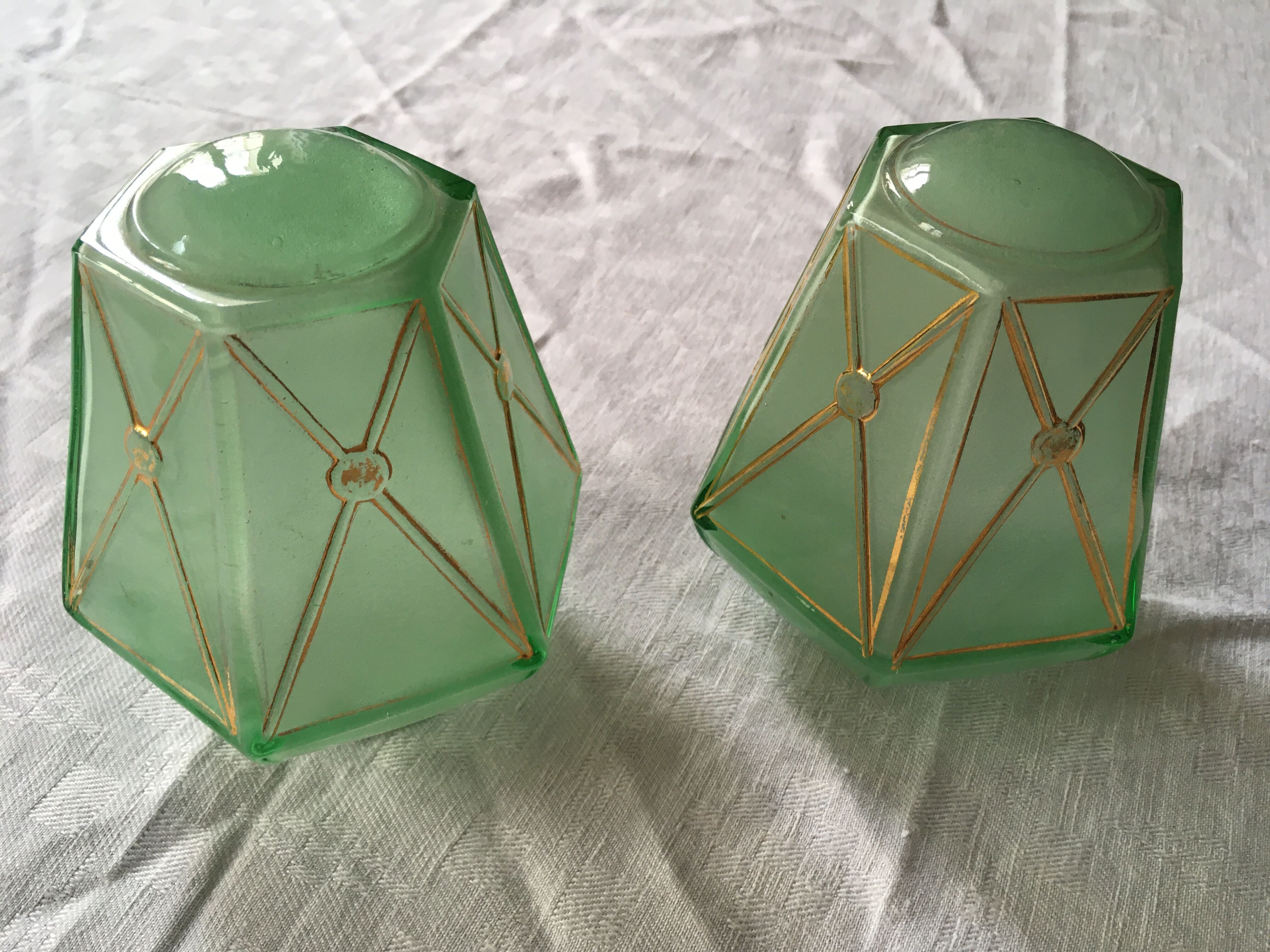 2 glasses of old lamp