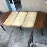 Table with  6 feet