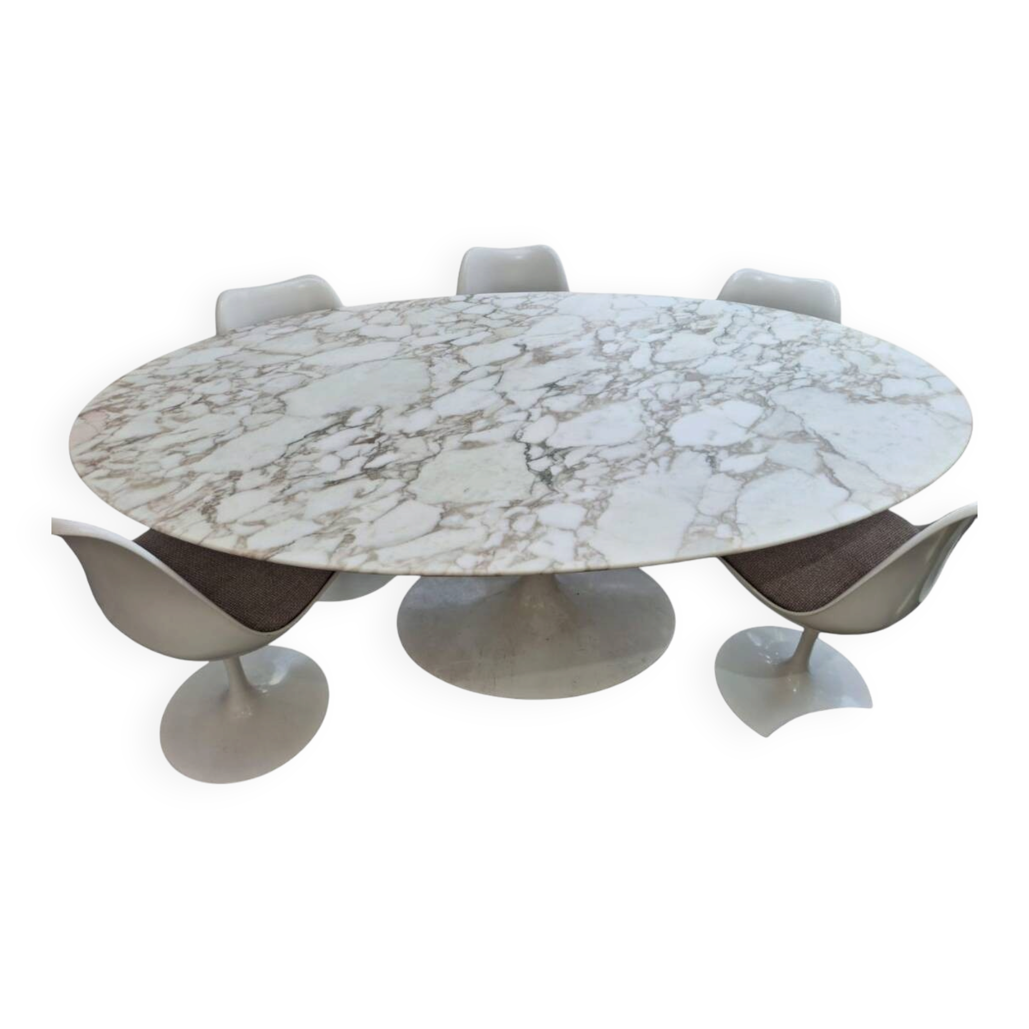 Knoll & eero saarinen, oval table "tulip", 198x121cm calacatta marble