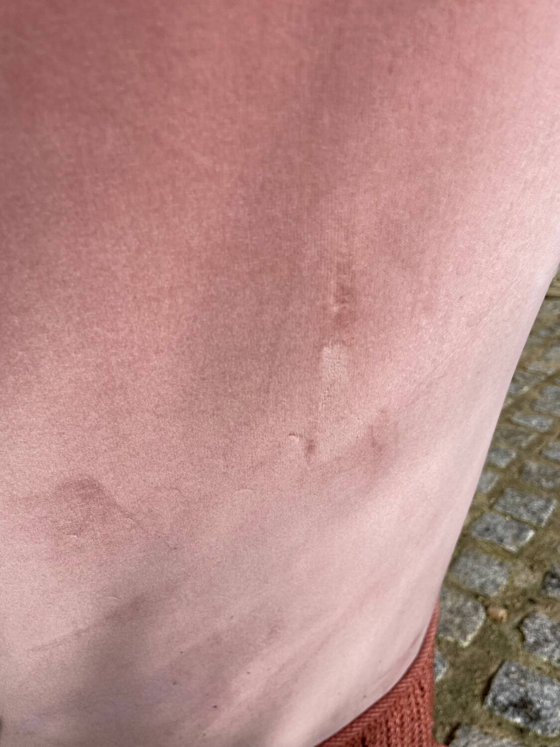 Toad style armchair in pink velvet