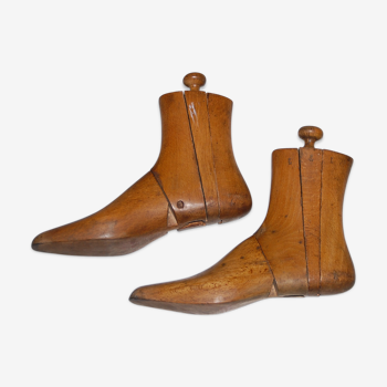 Paire embauchoirs bois bottines