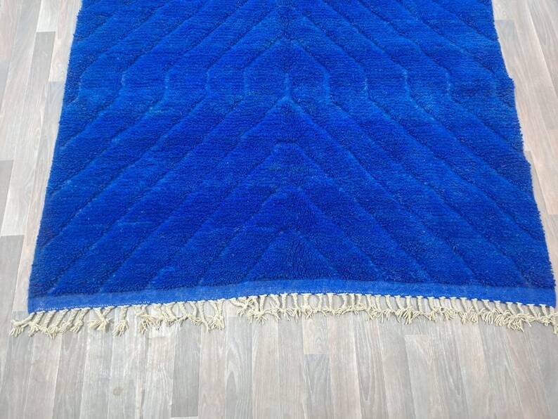 Handmade Berber rug in pure wool, size 200 x 300 cm