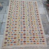 Tapis blanc à motifs berbères multicolore fait main en pure laine