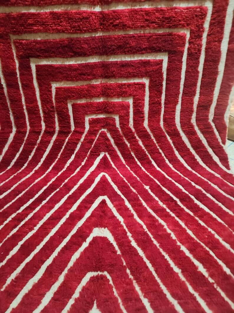 Off-white Moroccan rug with geometric patterns, 200cm x 300cm