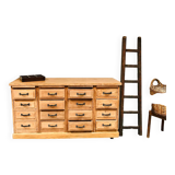 Ancien meuble de quincaillerie en chêne