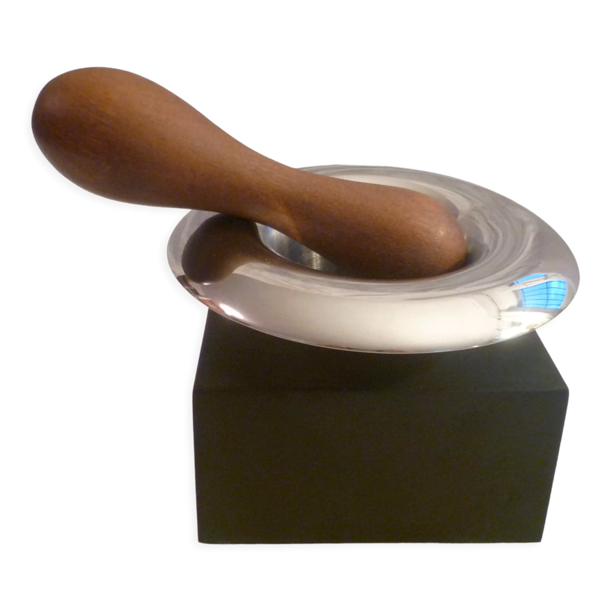 Walnut cracker stylish scandinavian design in steel/rubber/vintage wood collector