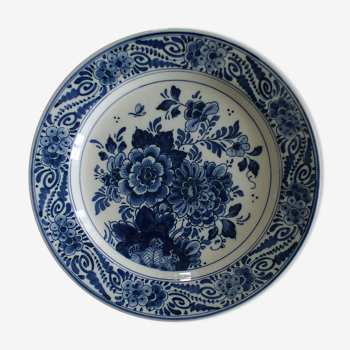 Assiette de Delft "bleu blanc" à motifs floraux. Manufacture de RAM (1921-1969)