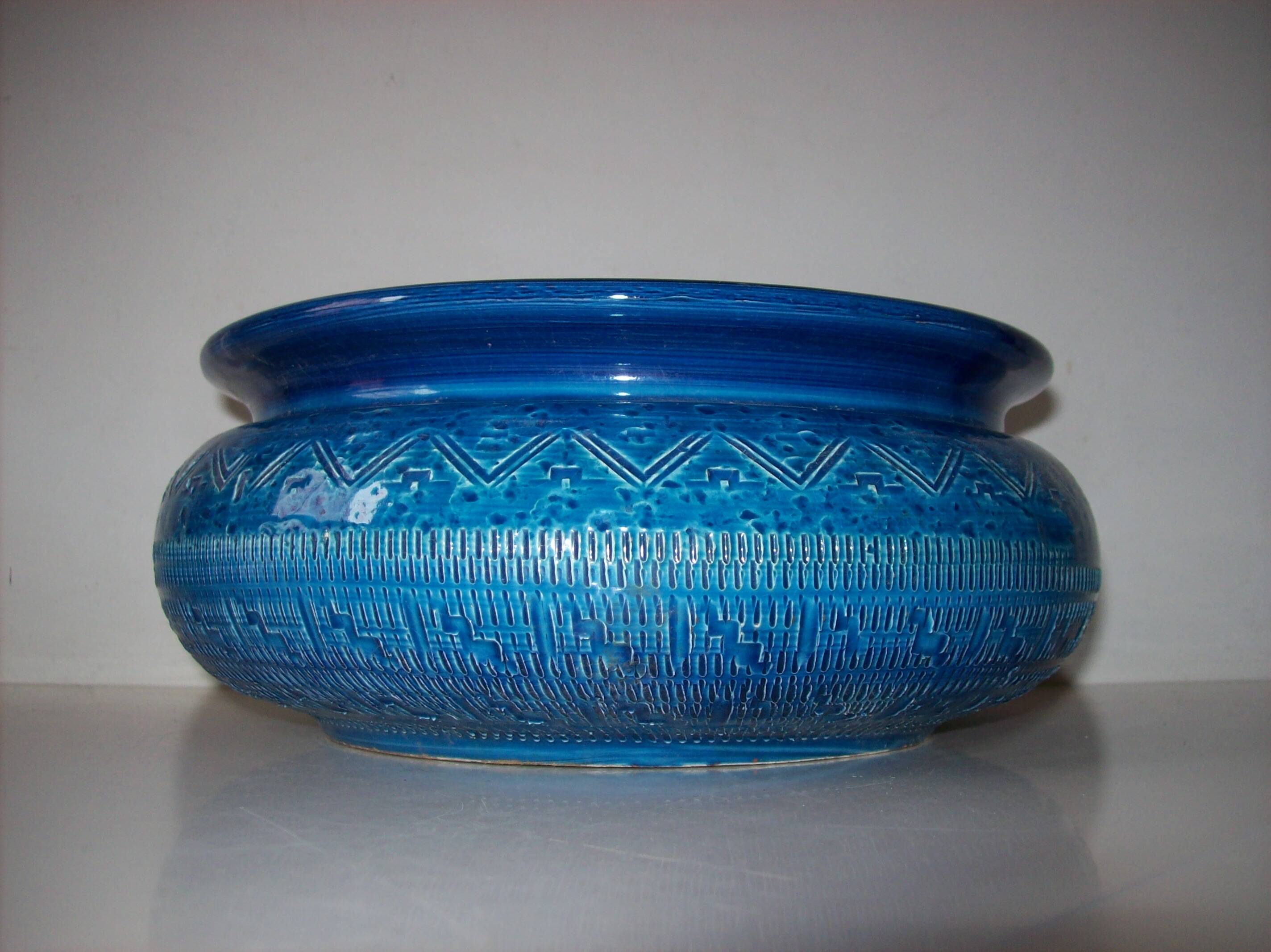 Aldo Londi coupe for Bitossi in "Rimini Blue" ceramic from the 1960s.