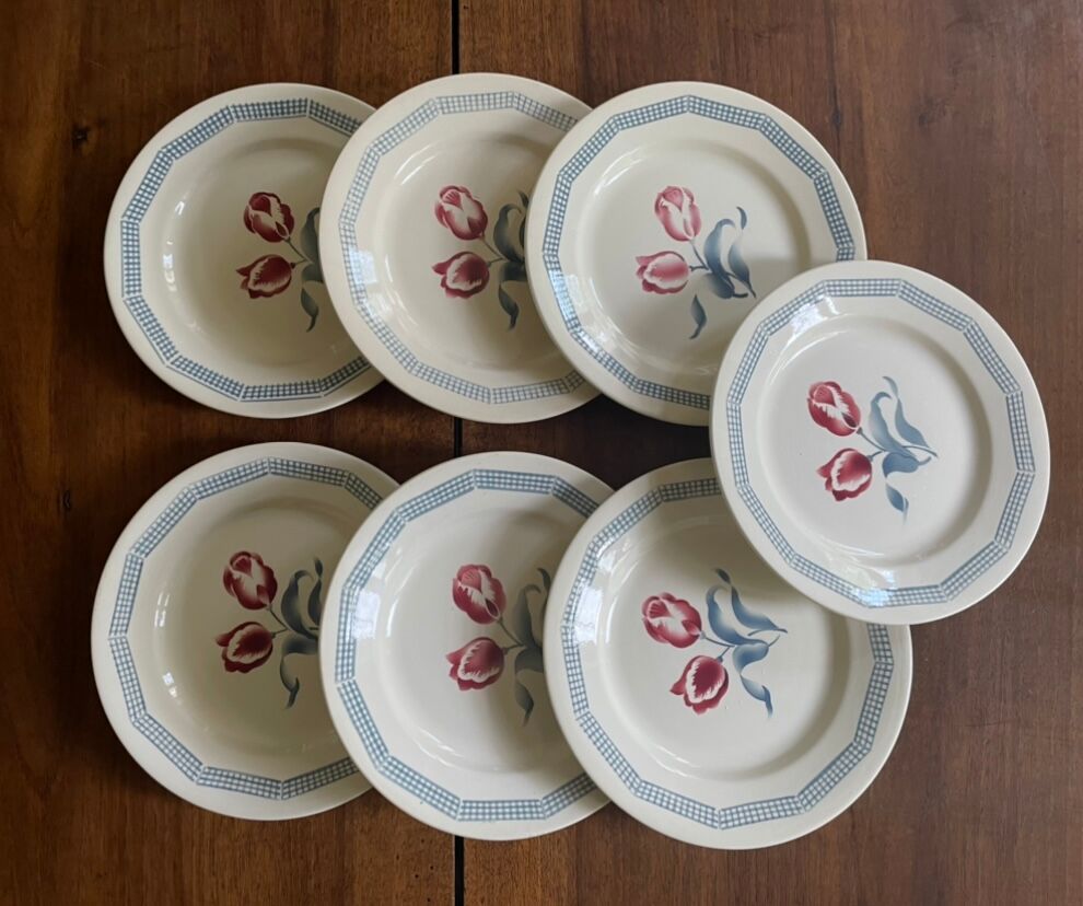 Flat plates Digoin tulips