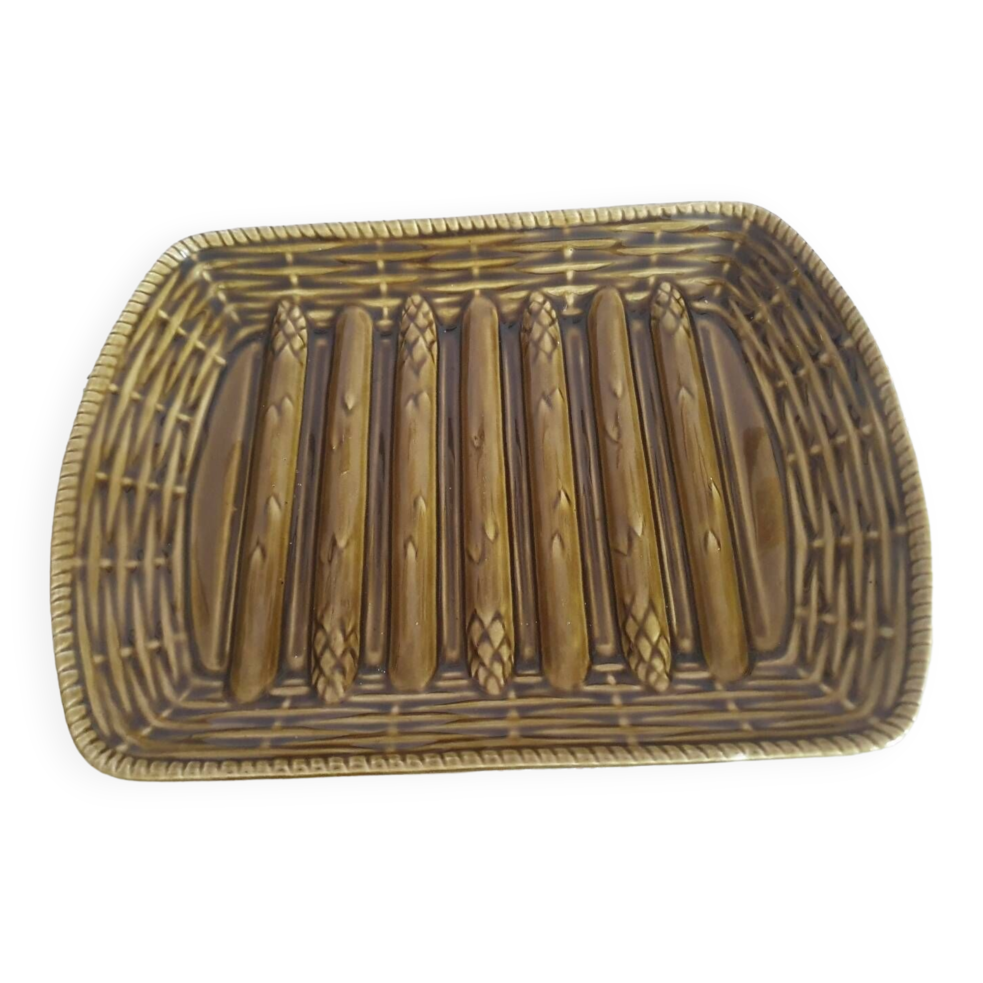 Khaki asparagus dish in vintage Sarregemines France slip